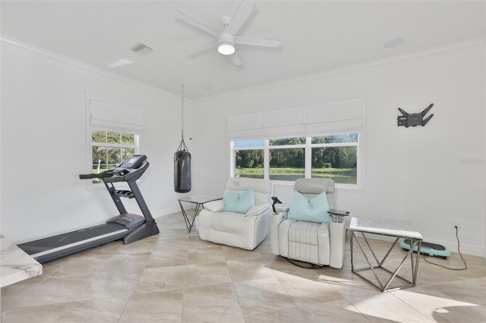 SEVEN OAKS - Residential