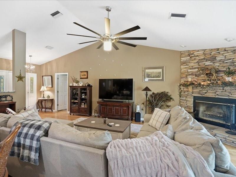 DENNIS - Residential
