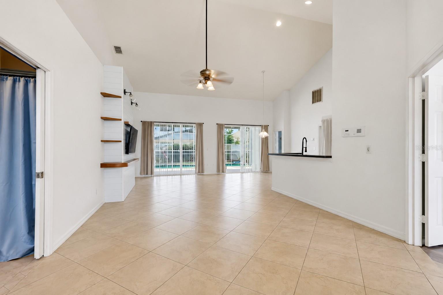 BRIDGEWATER CROSSING PH 01 - Residential