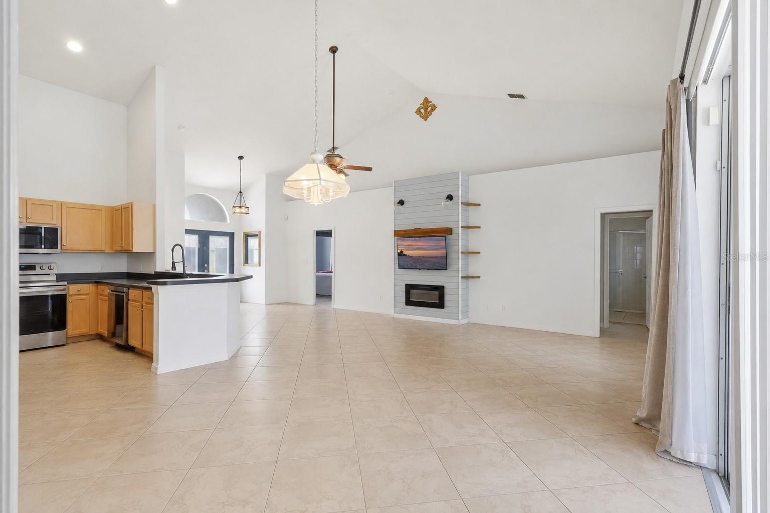 BRIDGEWATER CROSSING PH 01 - Residential