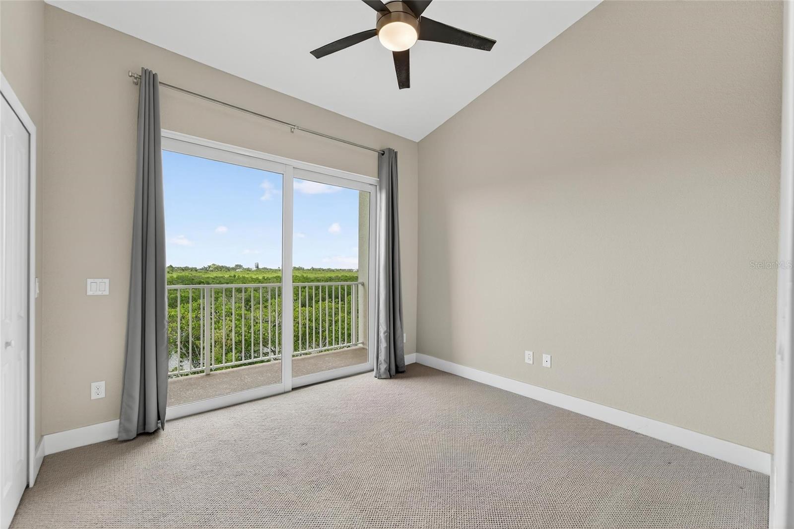 BAHIA BEACH TWNHMS PH 2 - Residential Lease