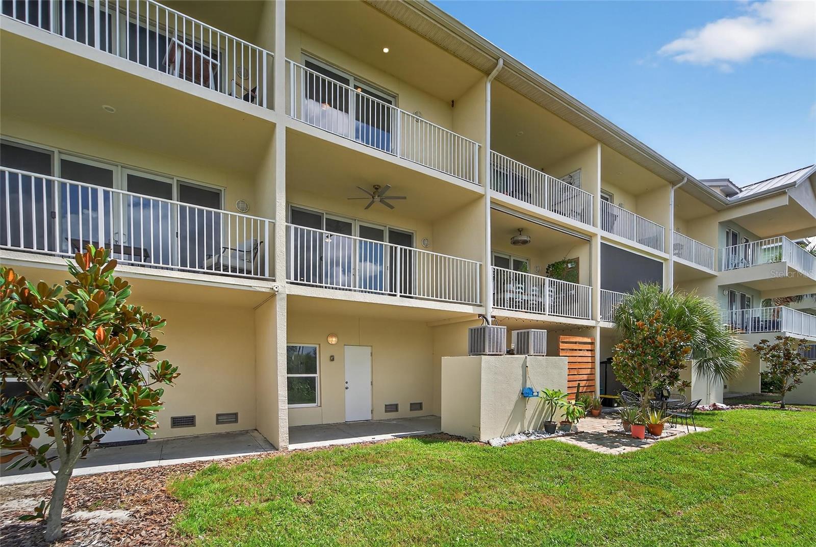 BAHIA BEACH TWNHMS PH 2 - Residential Lease