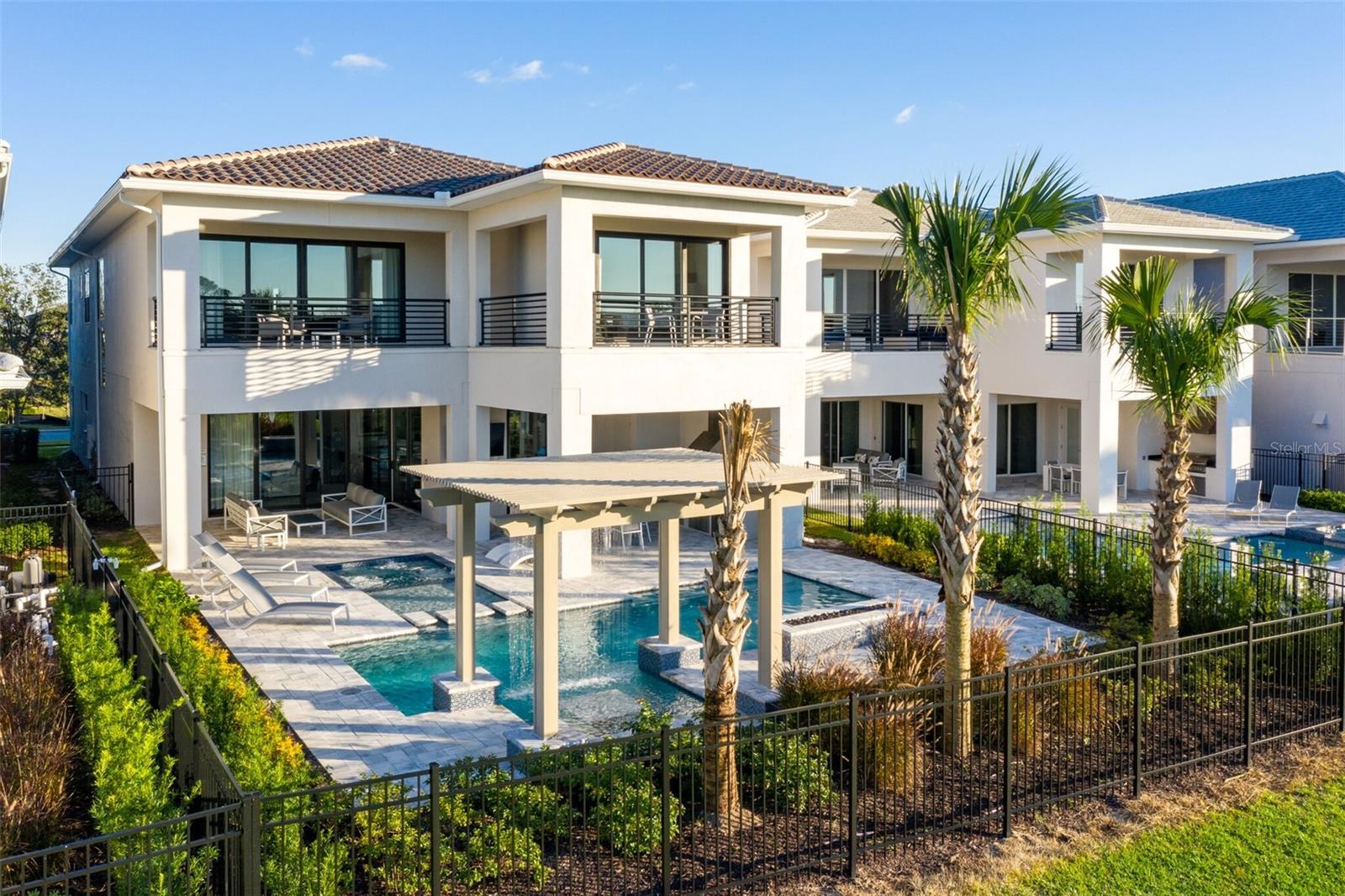 REUNION WEST FAIRWAYS 17 18 - Residential