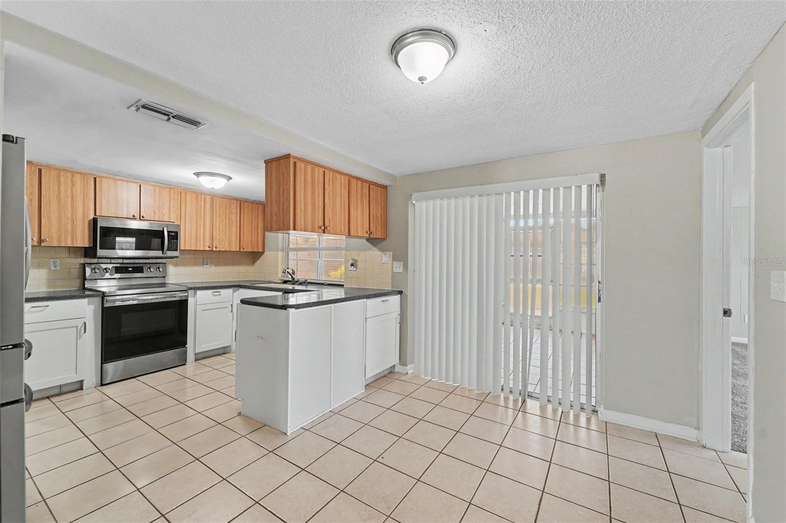 EMBASSY HILLS - Residential