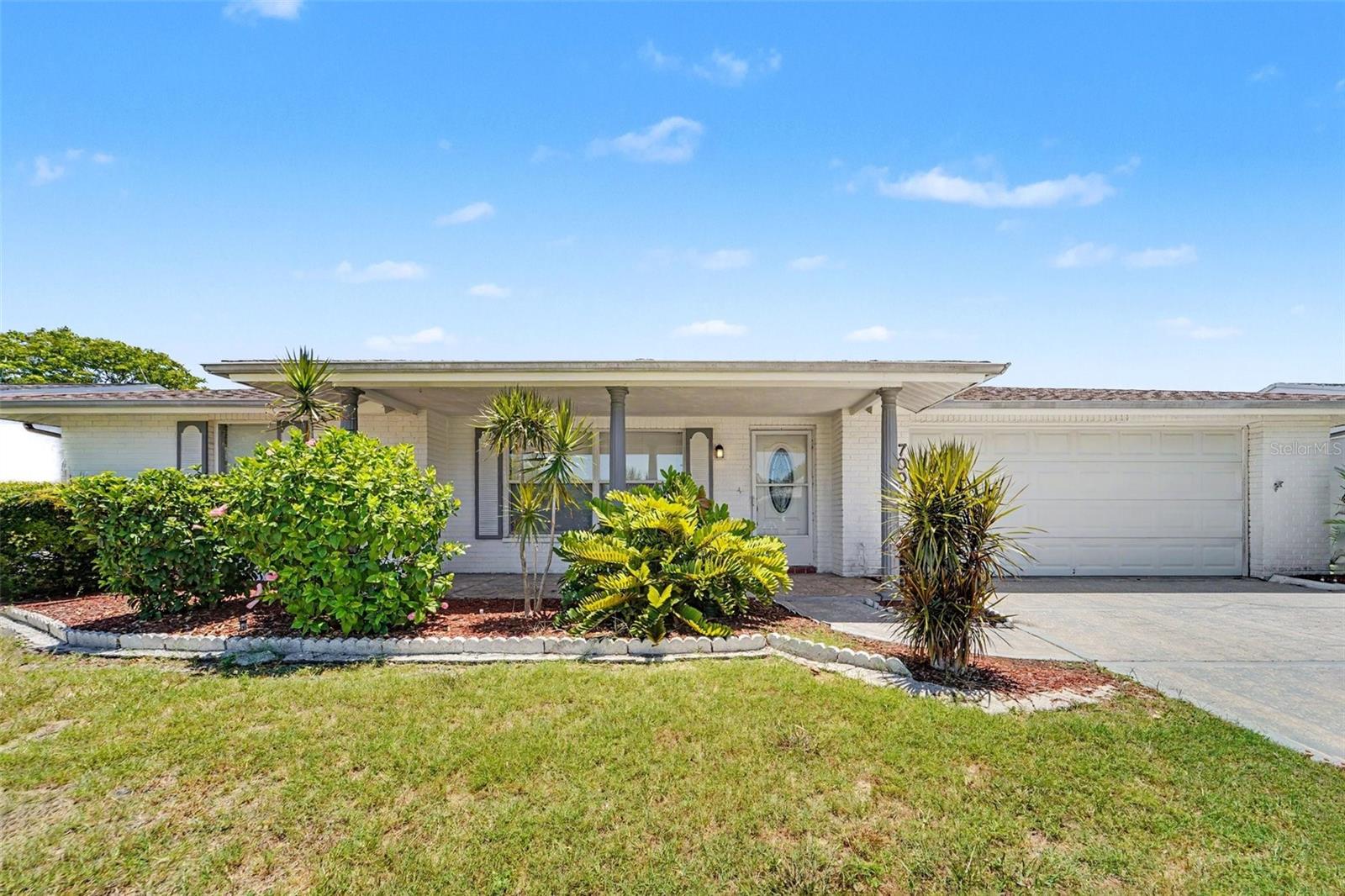 EMBASSY HILLS - Residential