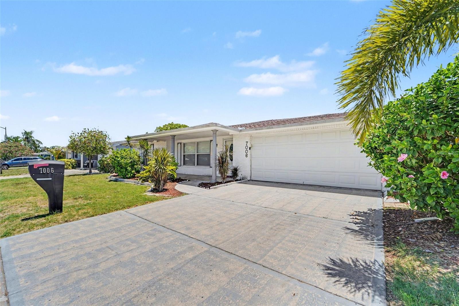 EMBASSY HILLS - Residential