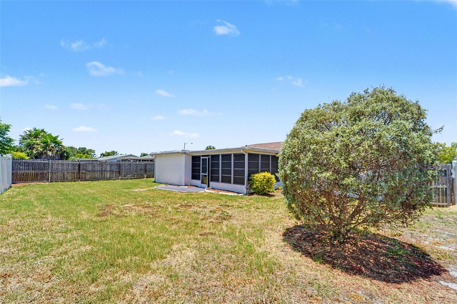 EMBASSY HILLS - Residential