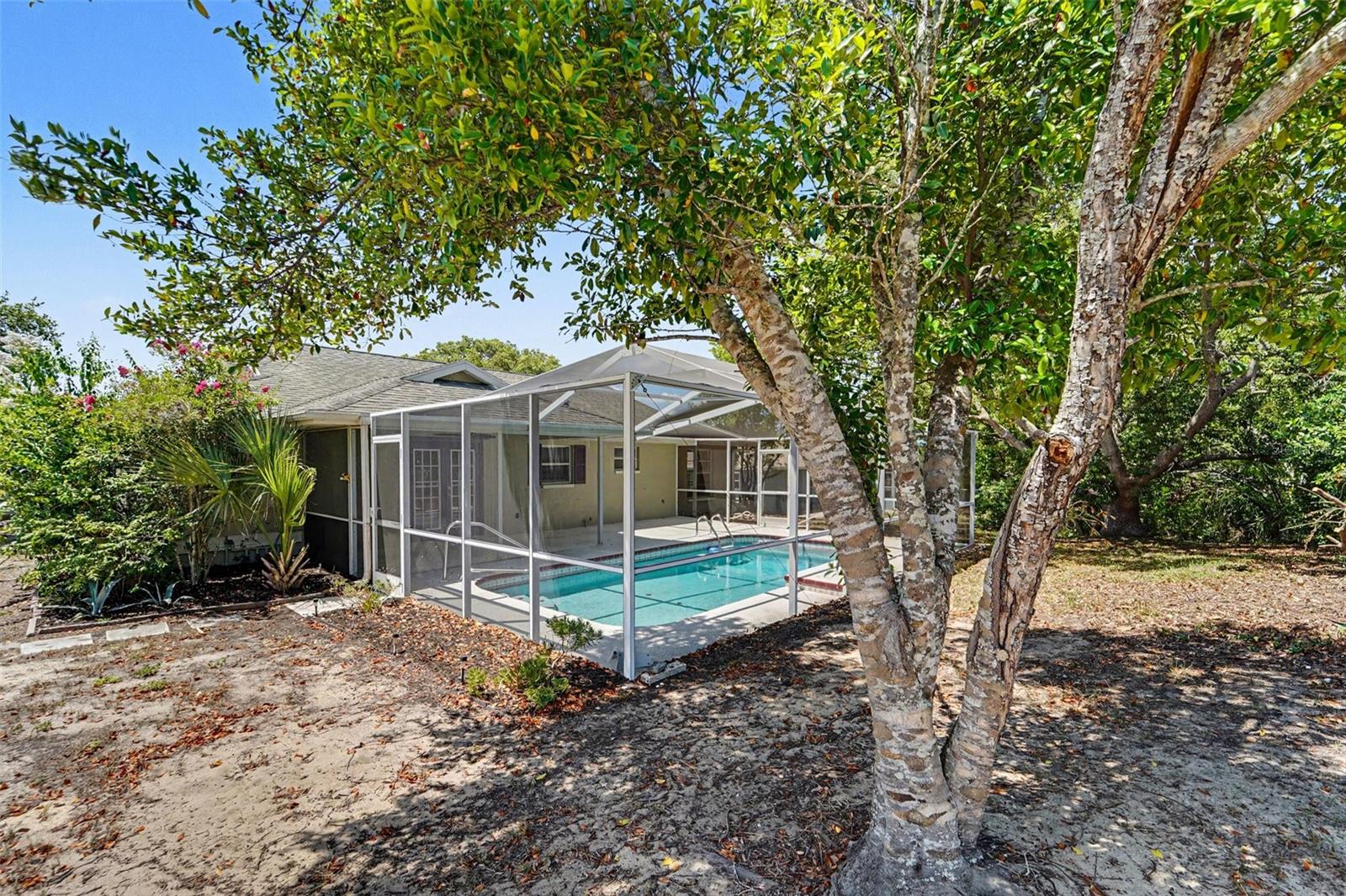 EMBASSY HILLS - Residential