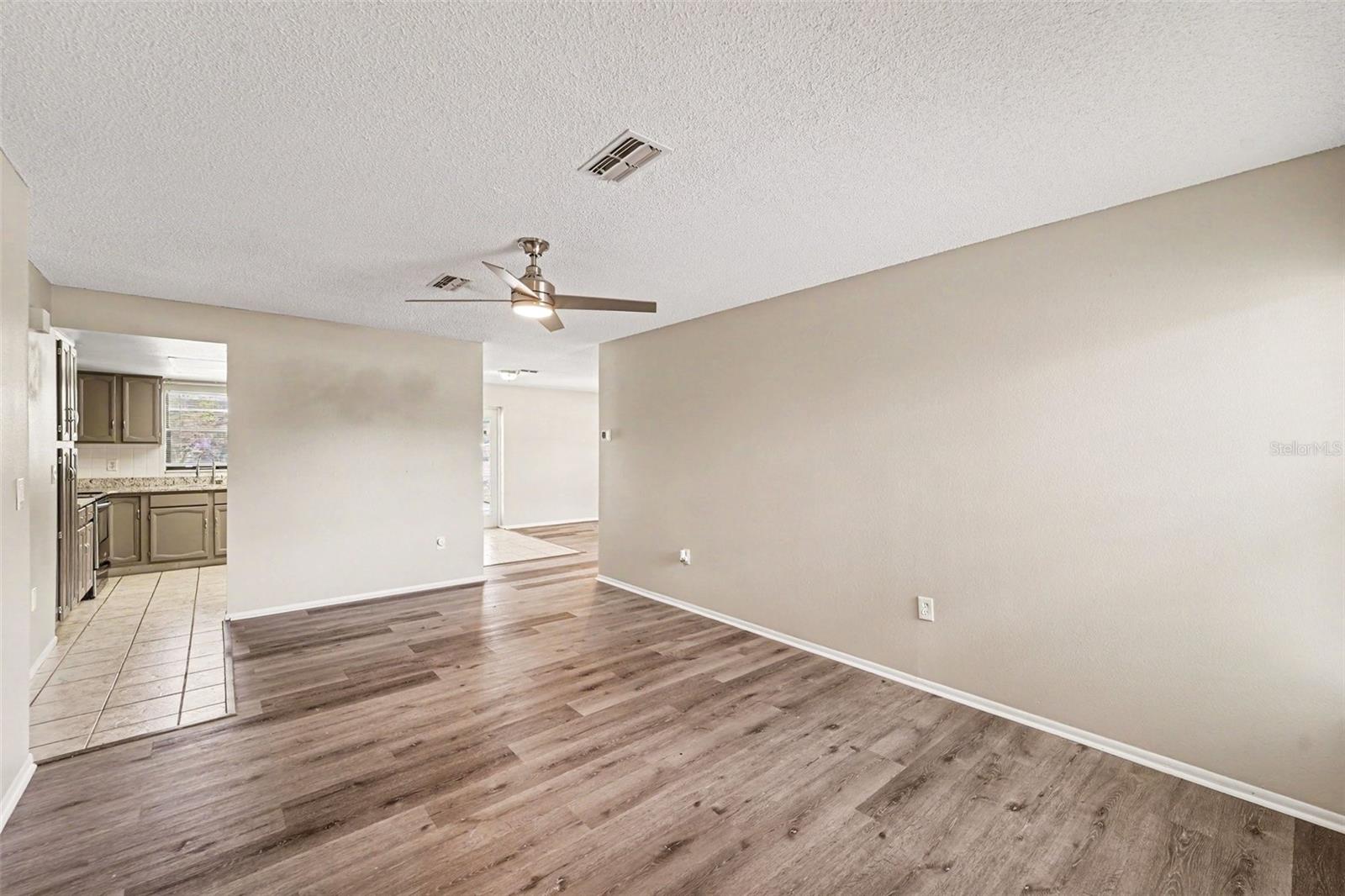 EMBASSY HILLS - Residential