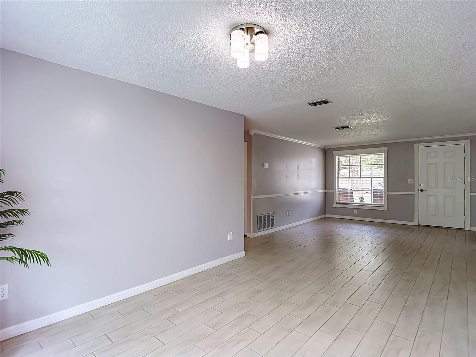 BRANDON VALRICO HILLS ESTATES SUB - Residential