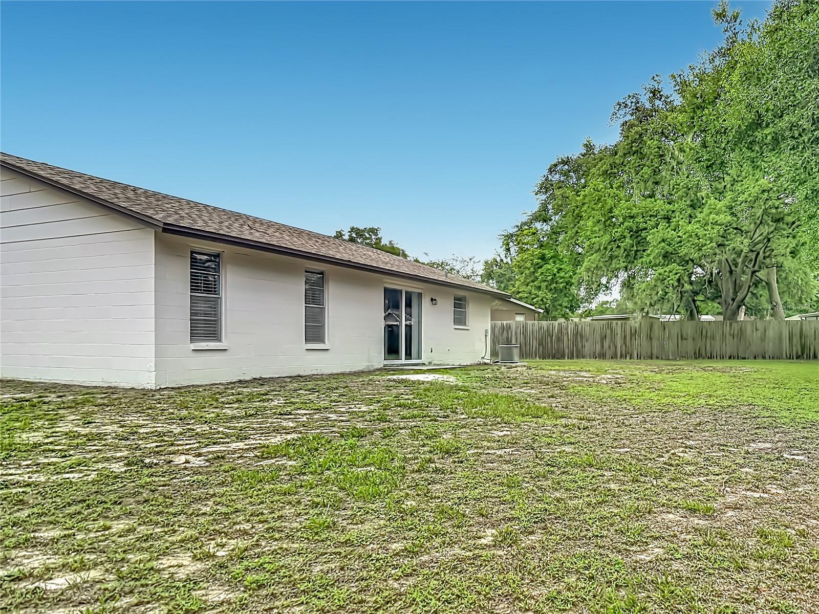 BRANDON VALRICO HILLS ESTATES SUB - Residential