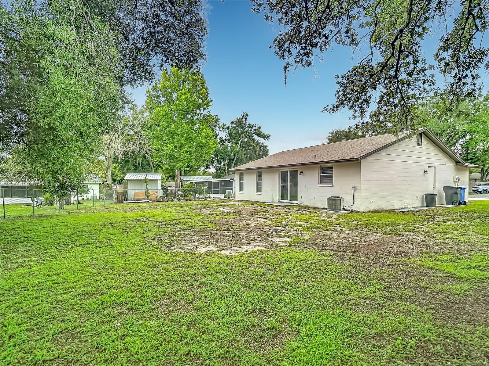 BRANDON VALRICO HILLS ESTATES SUB - Residential