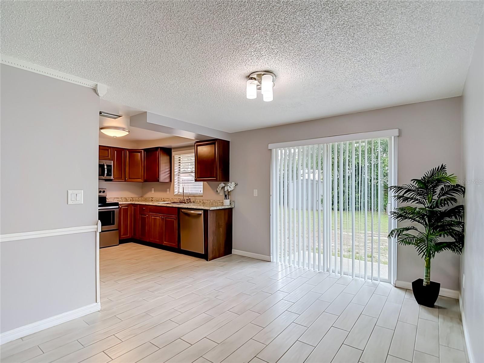 BRANDON VALRICO HILLS ESTATES SUB - Residential