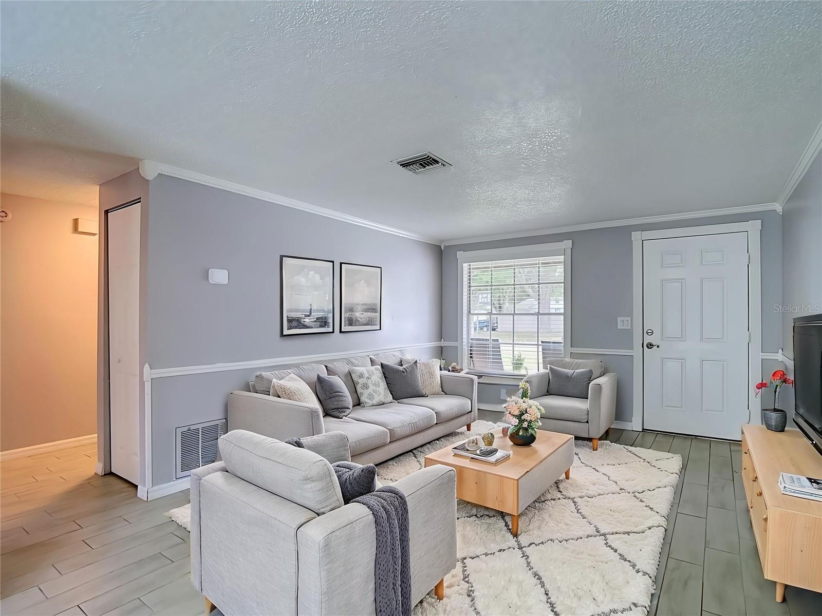 BRANDON VALRICO HILLS ESTATES SUB - Residential
