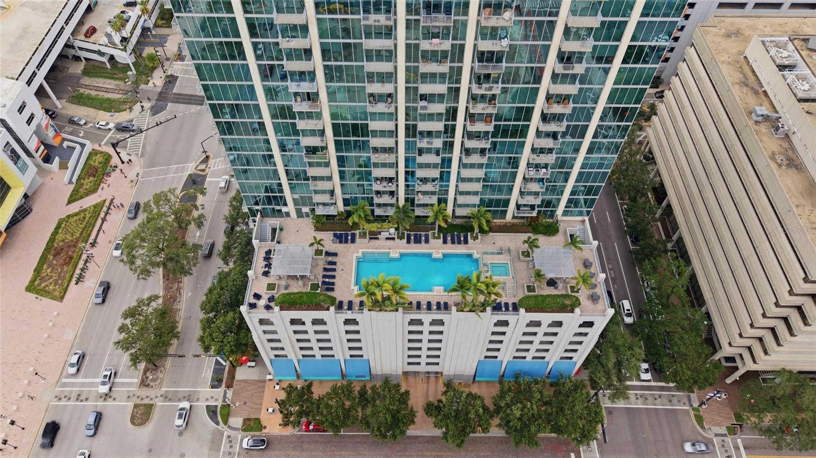 SKYPOINT A CONDO - Residential