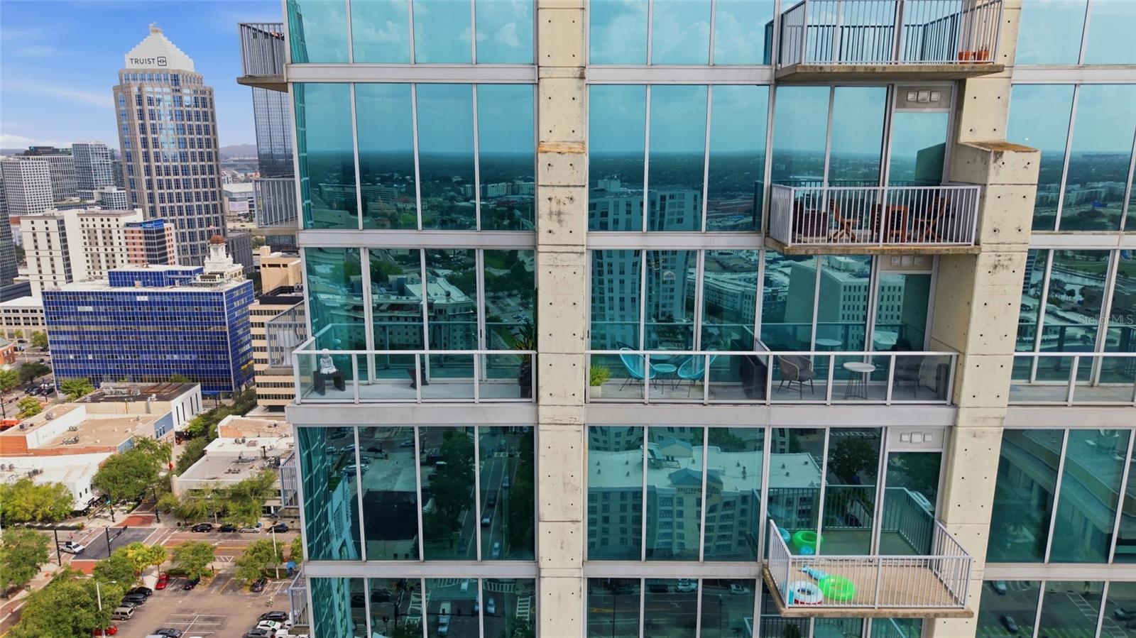 SKYPOINT A CONDO - Residential