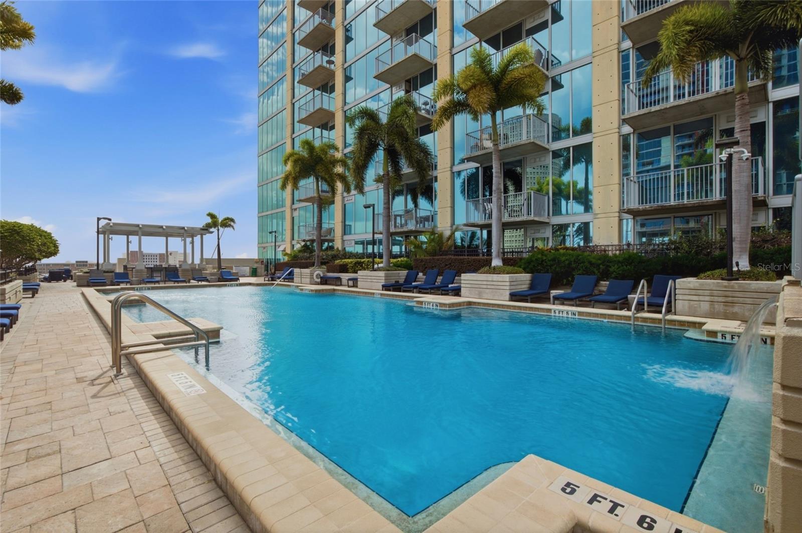 SKYPOINT A CONDO - Residential