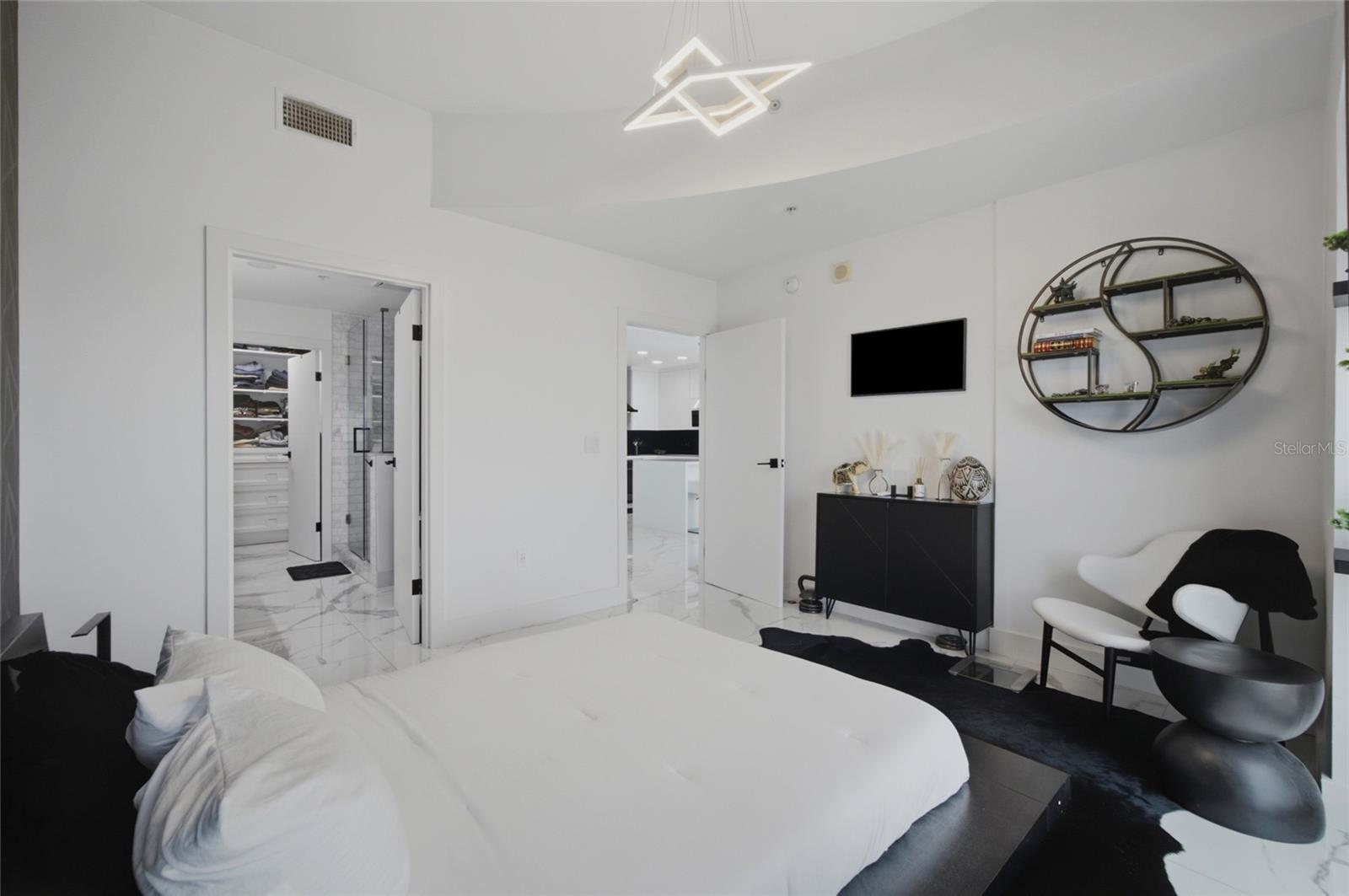 SKYPOINT A CONDO - Residential