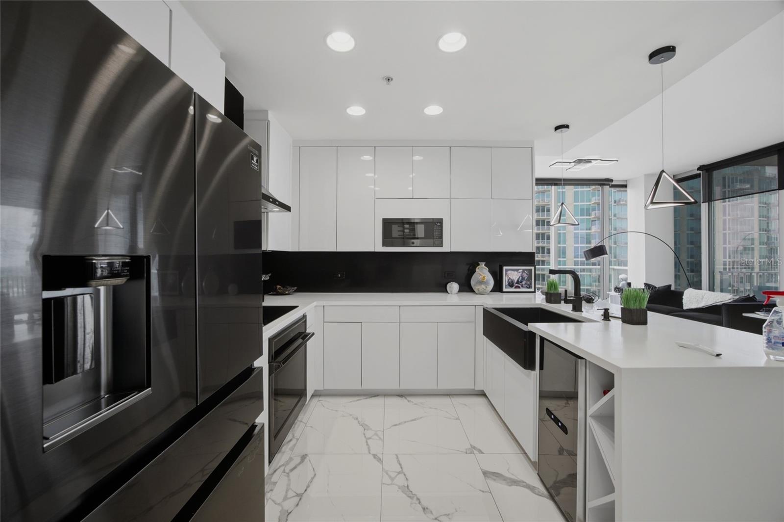SKYPOINT A CONDO - Residential