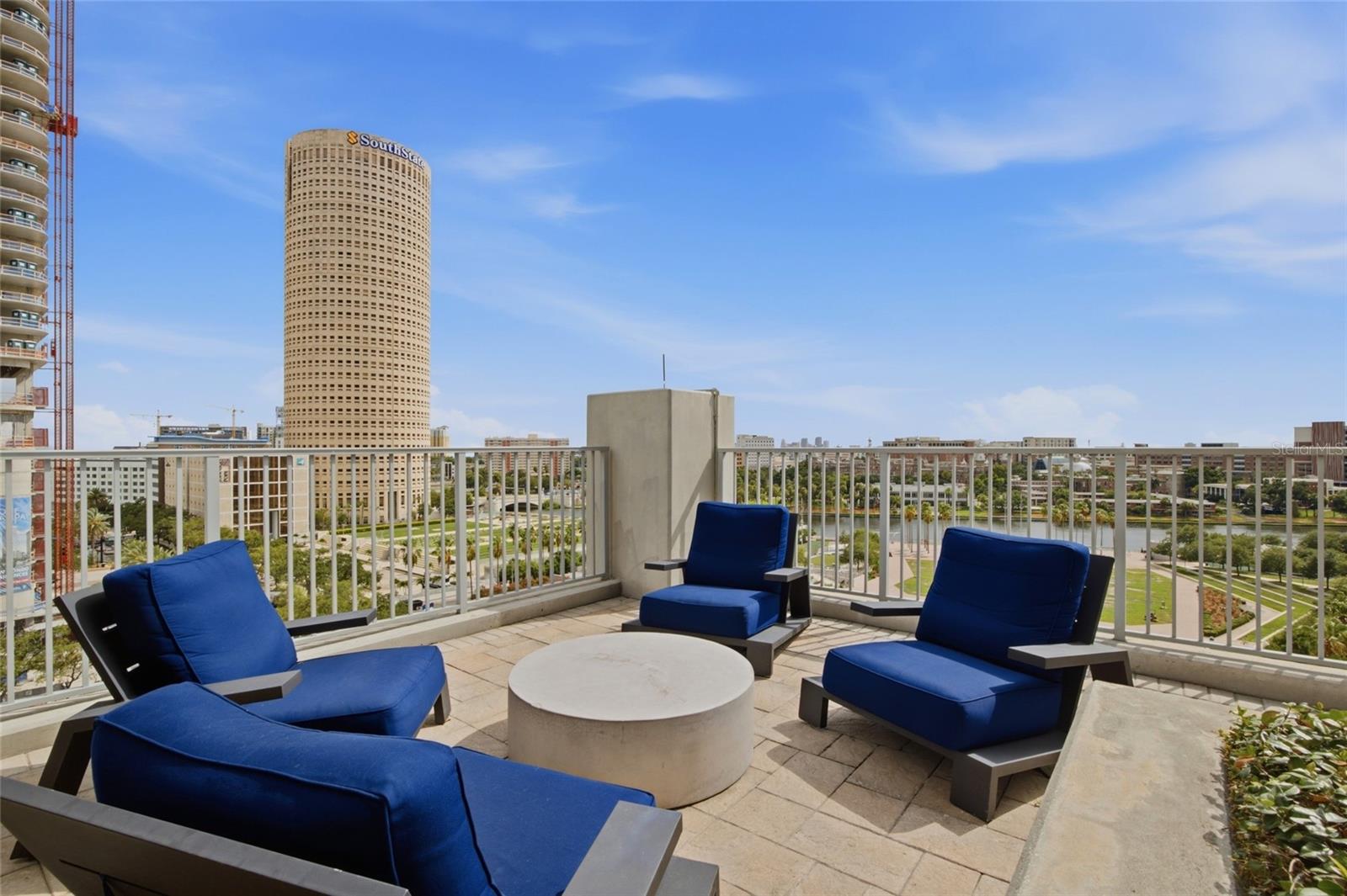 SKYPOINT A CONDO - Residential