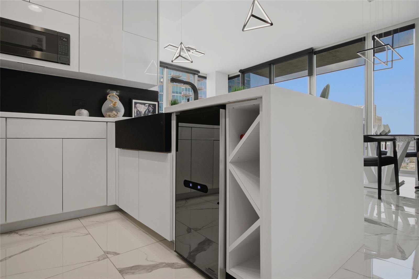 SKYPOINT A CONDO - Residential