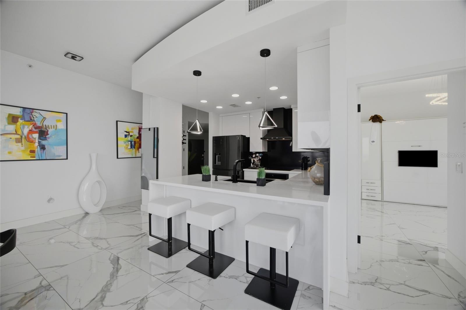 SKYPOINT A CONDO - Residential
