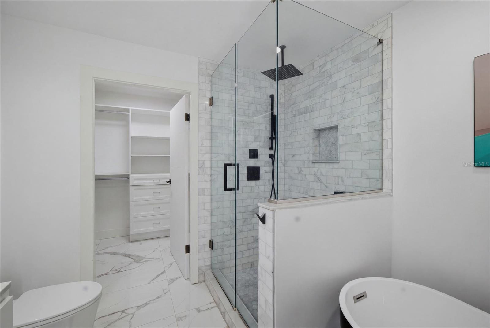 SKYPOINT A CONDO - Residential