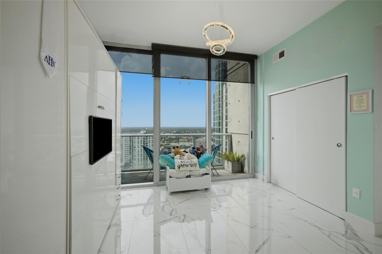 SKYPOINT A CONDO - Residential