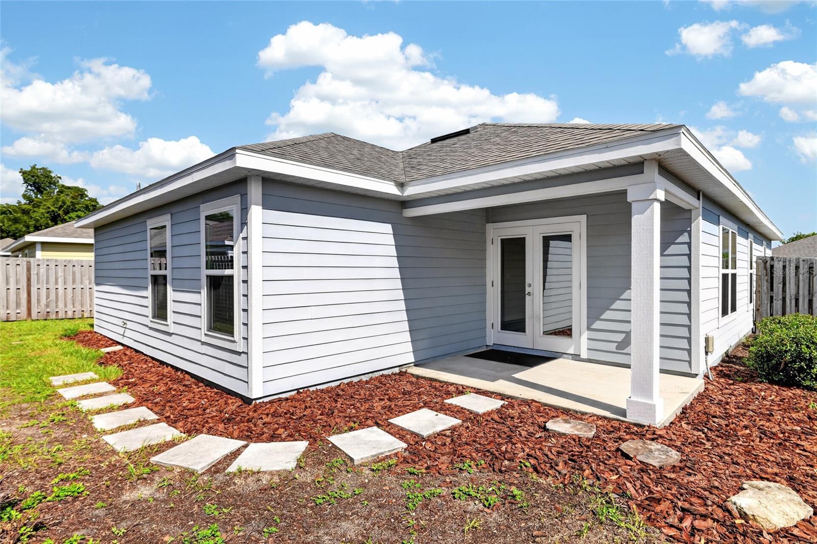 OAK VIEW VILLAGE - Residential