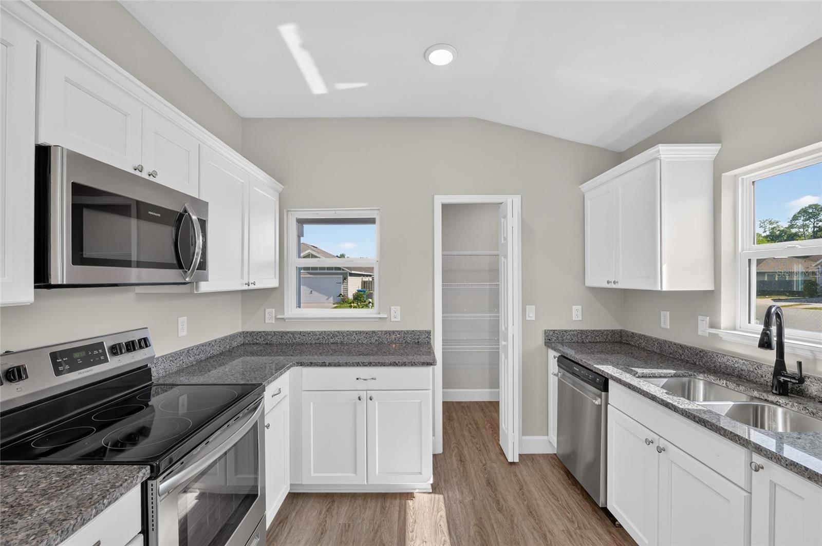 OAK VIEW VILLAGE - Residential