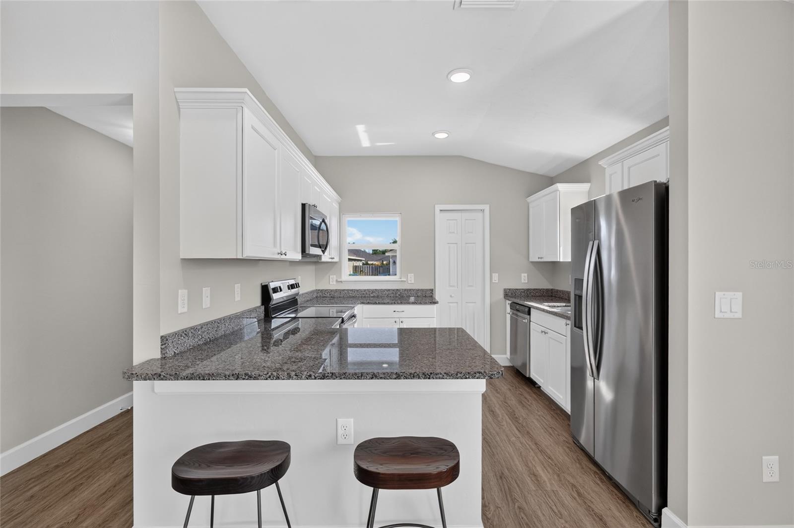 OAK VIEW VILLAGE - Residential
