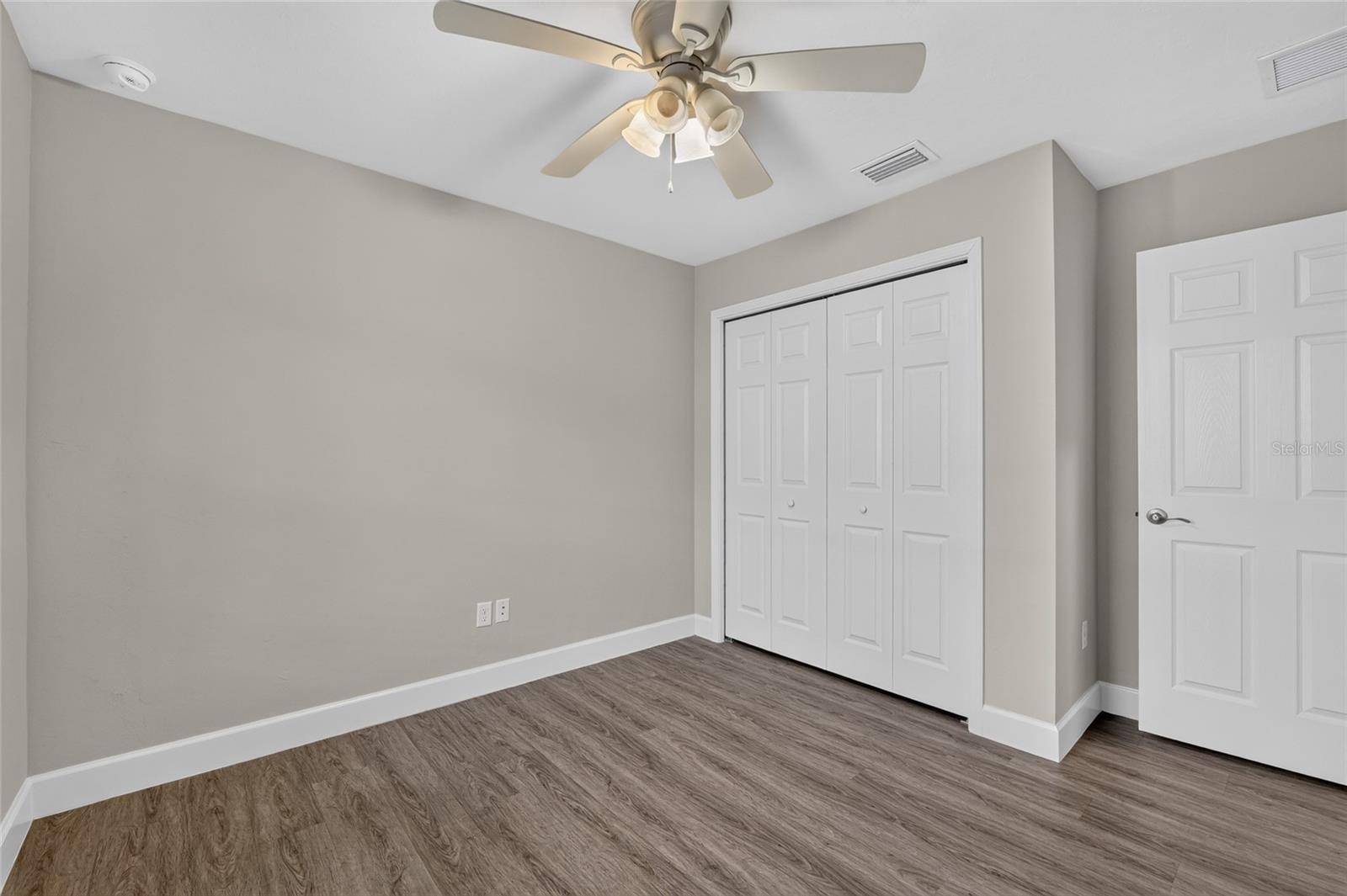 OAK VIEW VILLAGE - Residential