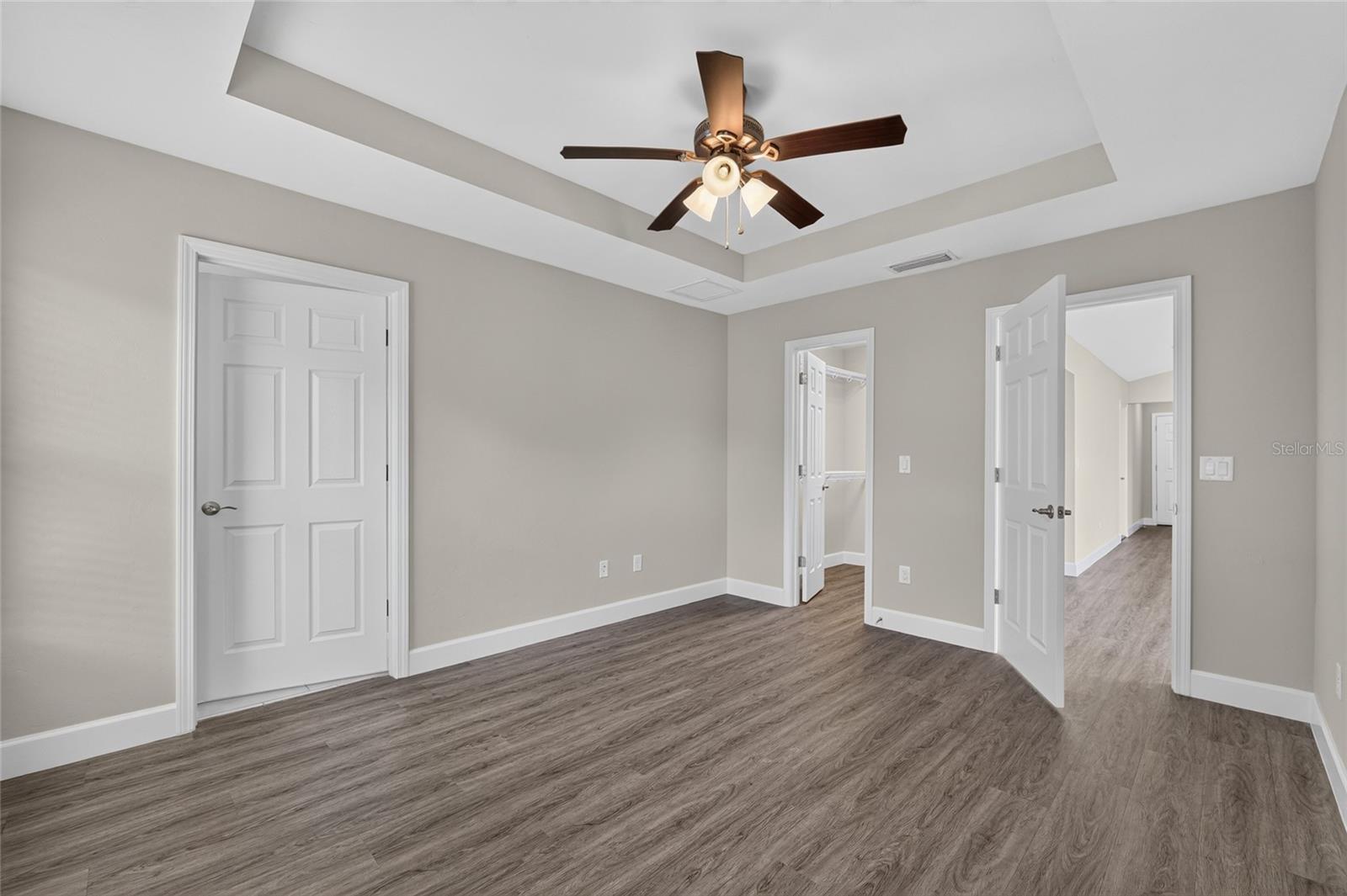 OAK VIEW VILLAGE - Residential