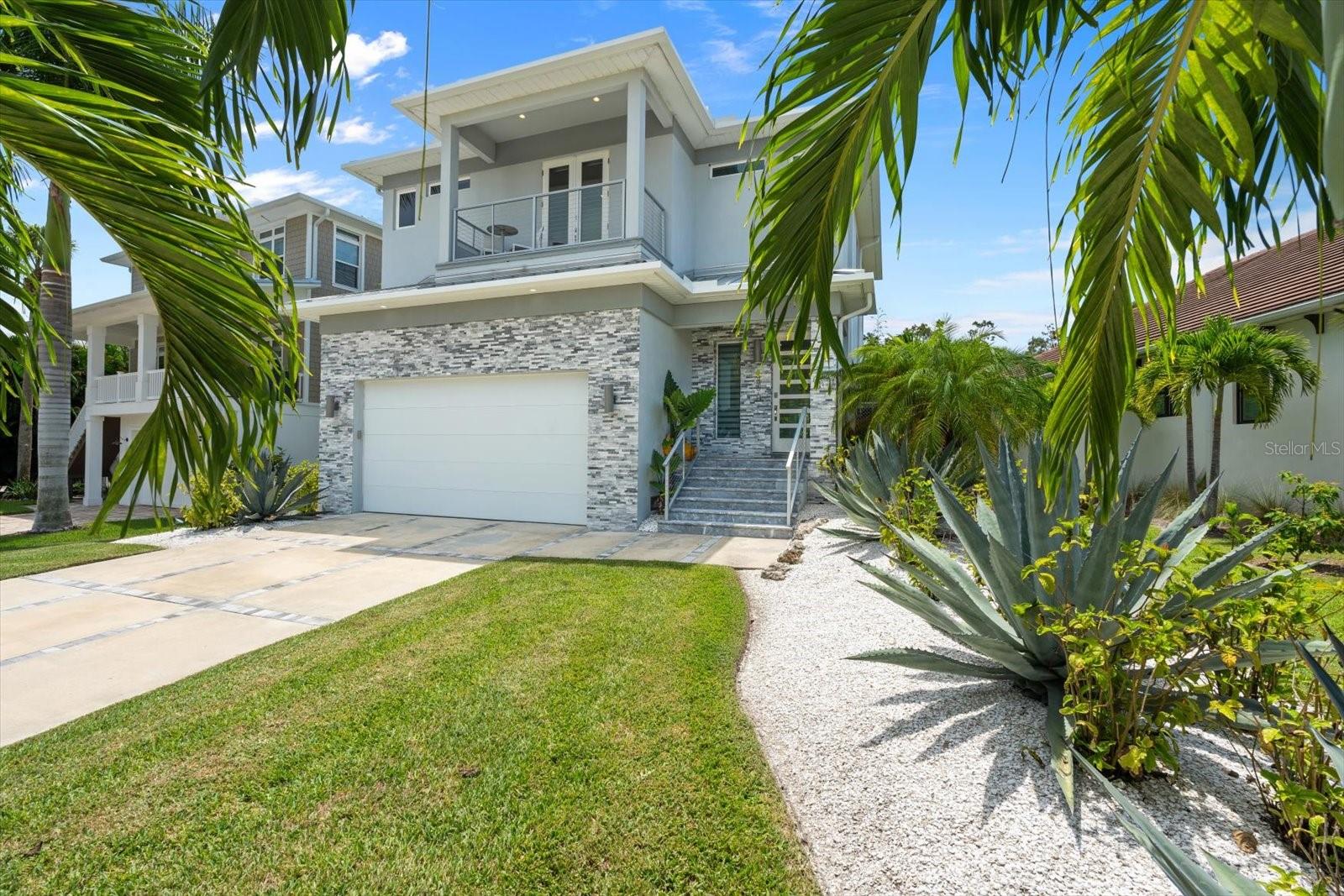 SIESTA BEACH - Residential