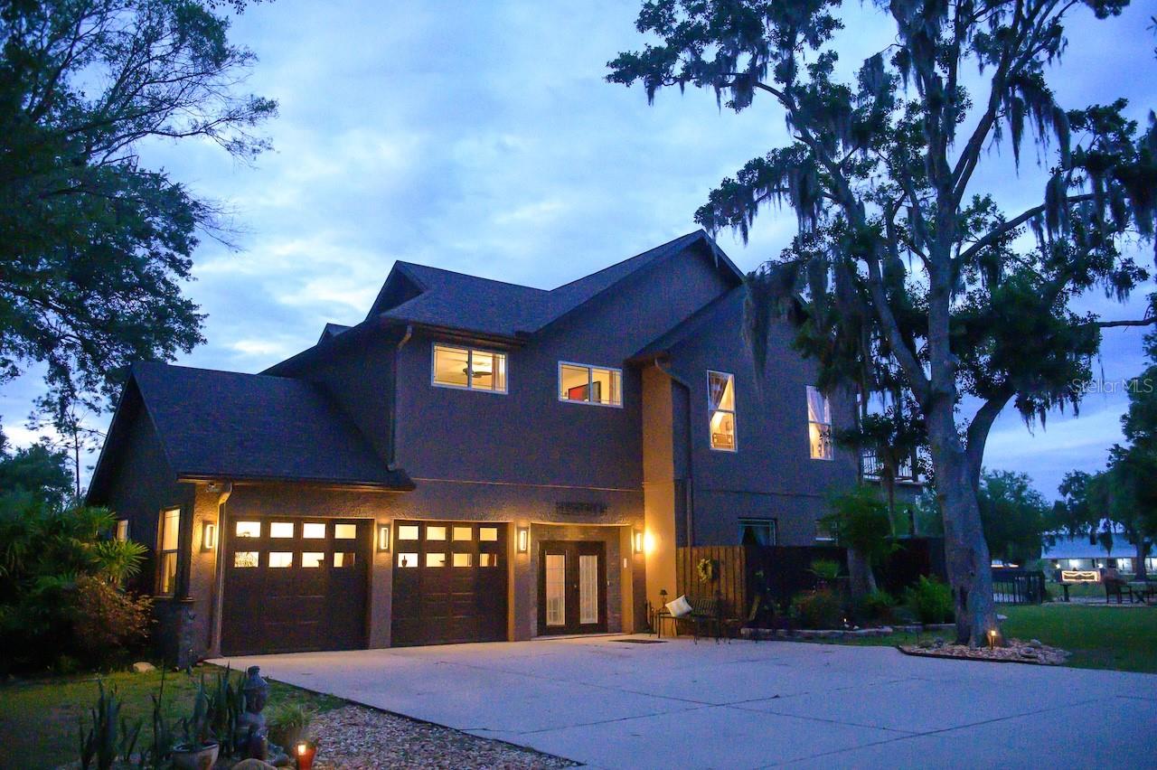 WELLINGTON MANOR - Residential