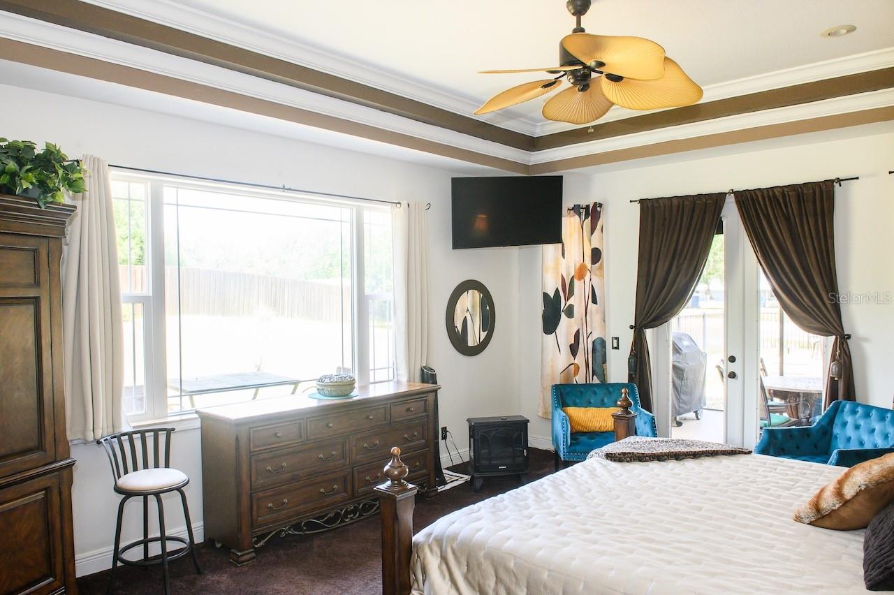 WELLINGTON MANOR - Residential
