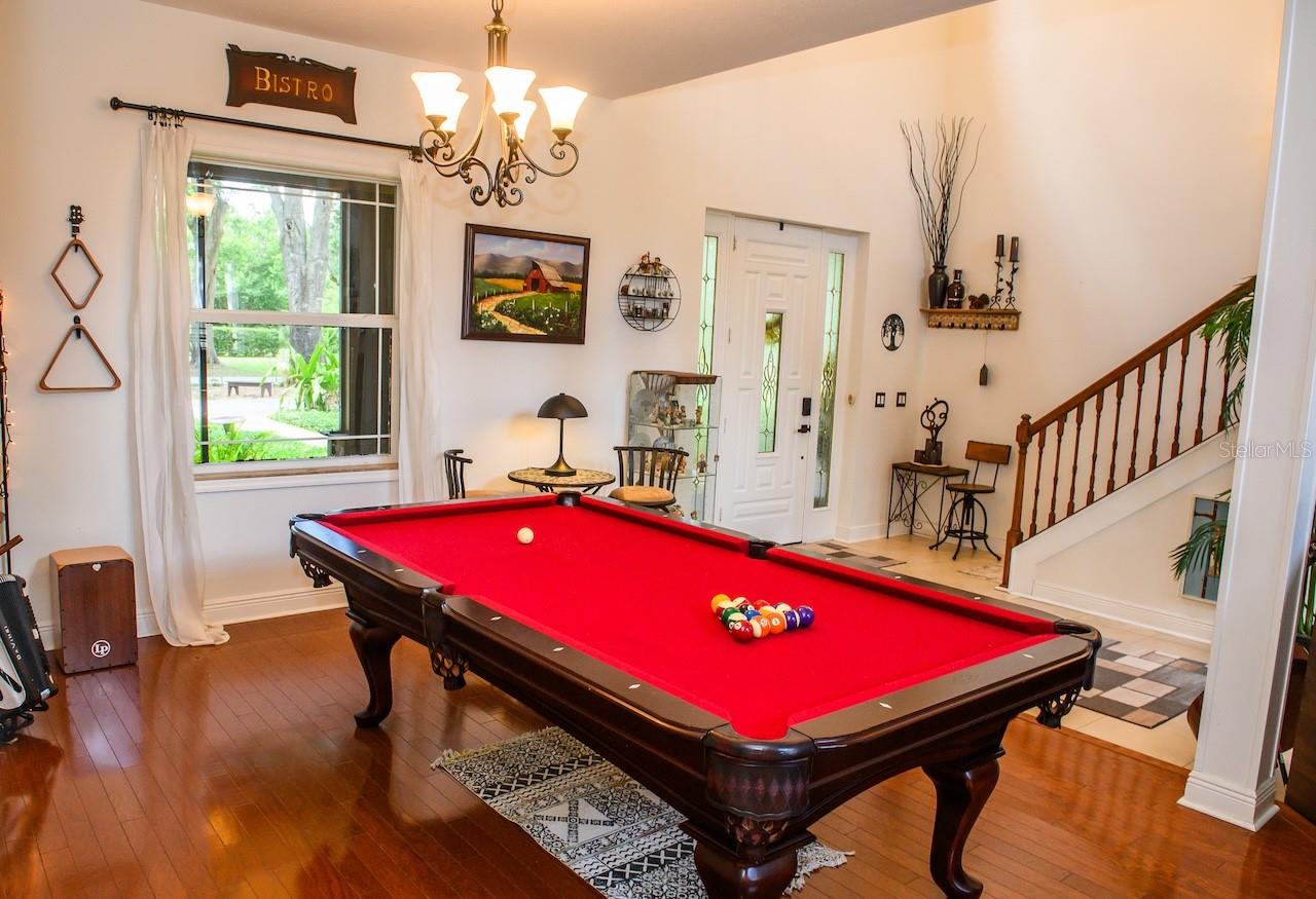 WELLINGTON MANOR - Residential