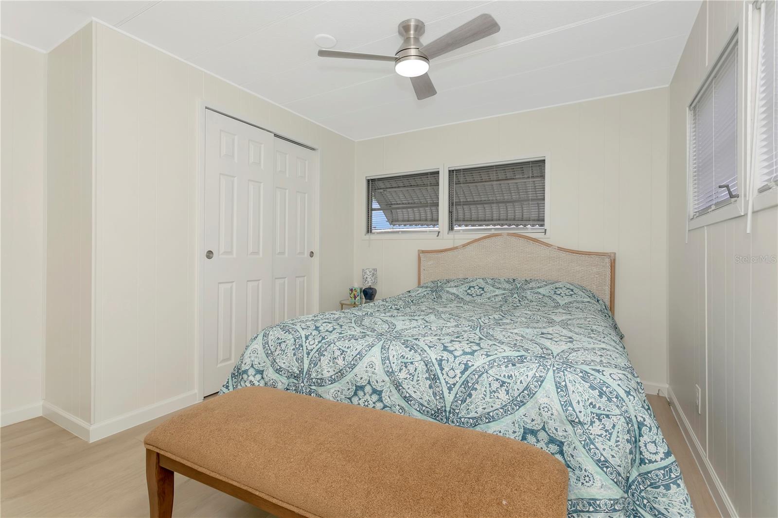 OAKWOOD MANOR - Residential