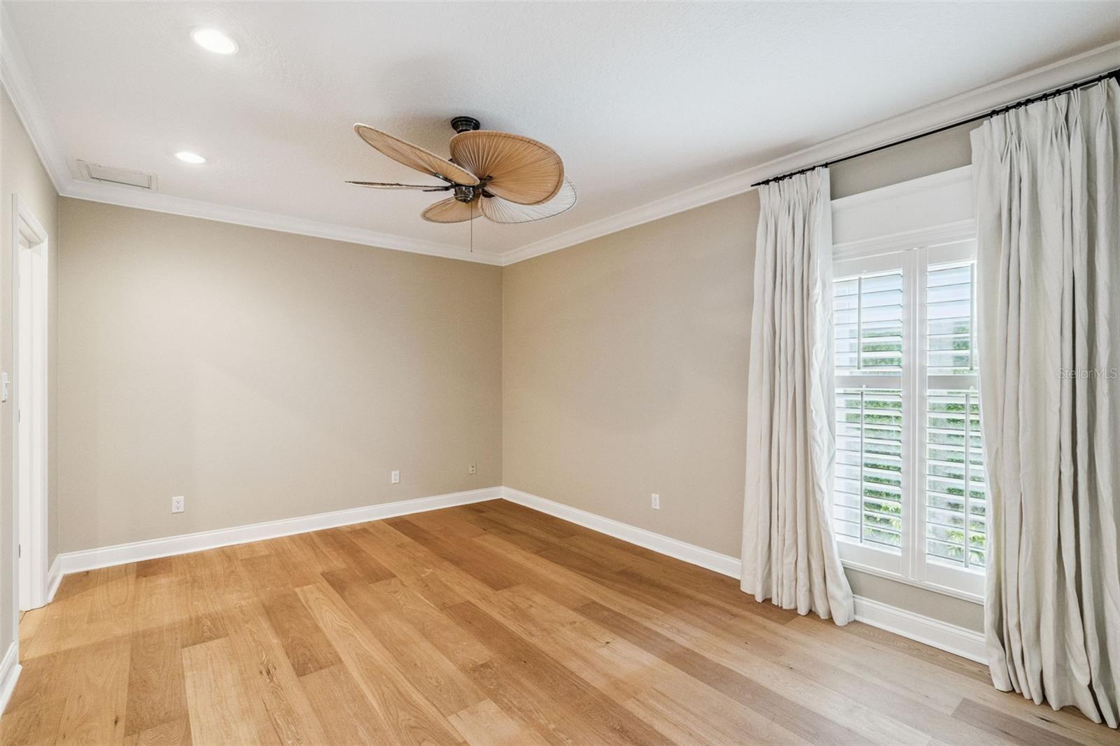 BAY HILL VILLAGE SOUTH & EAST CONDO - Residential