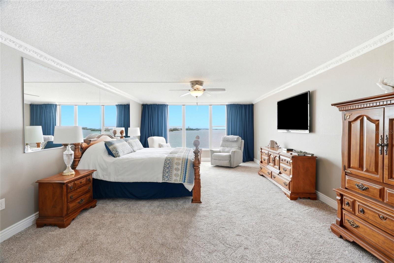 EDGEWATER ARMS 4TH CONDO - Residential