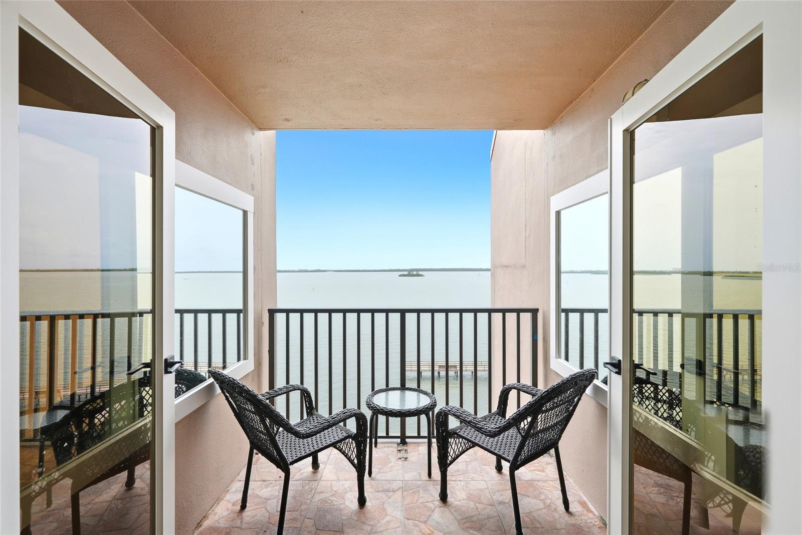 EDGEWATER ARMS 4TH CONDO - Residential