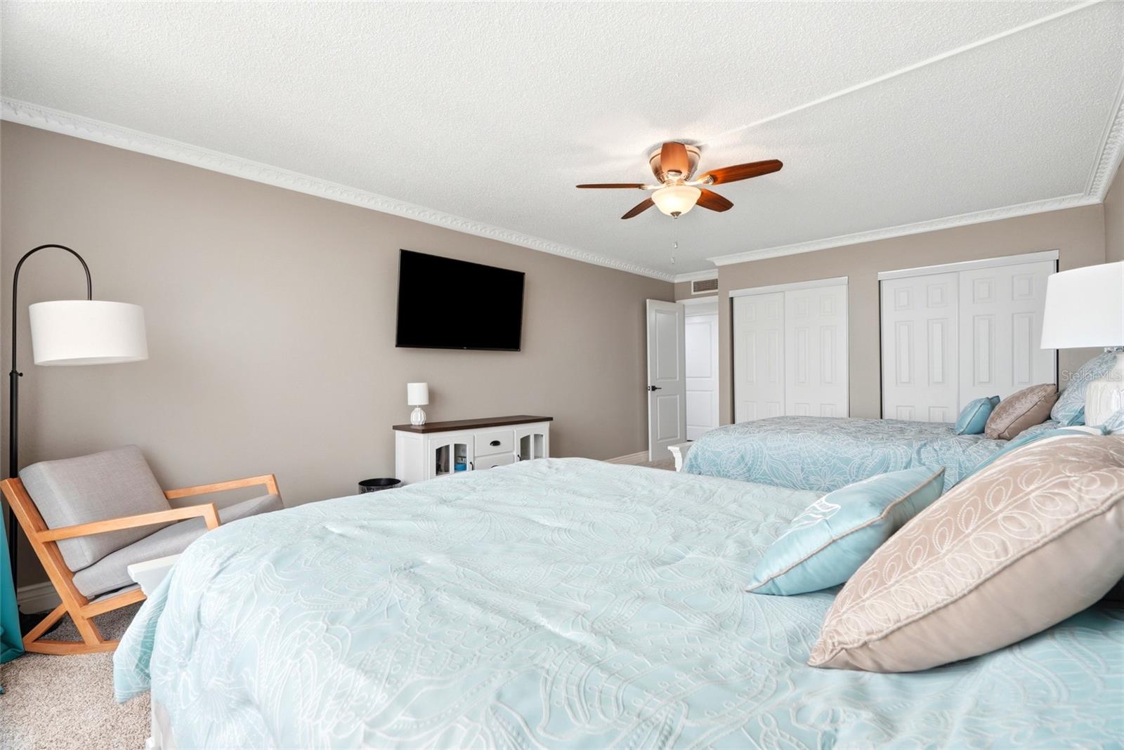 EDGEWATER ARMS 4TH CONDO - Residential