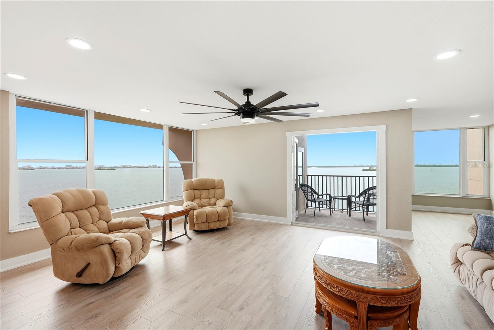 EDGEWATER ARMS 4TH CONDO - Residential