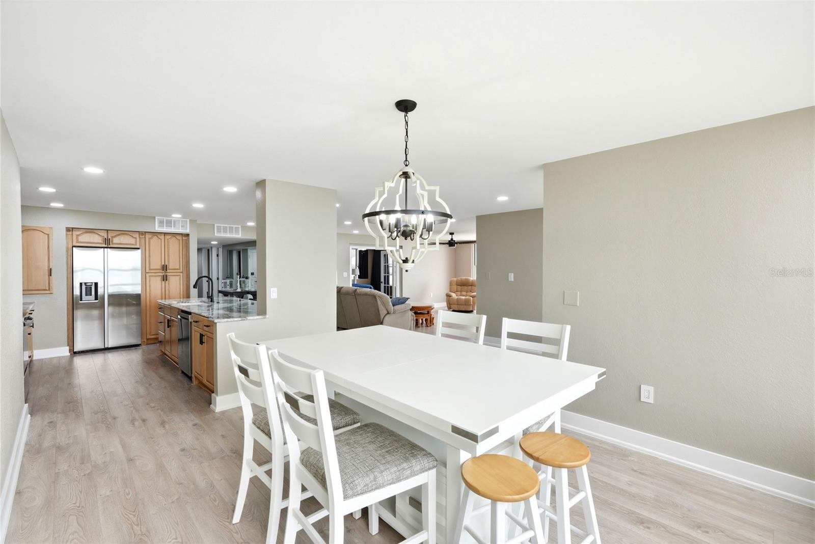 EDGEWATER ARMS 4TH CONDO - Residential