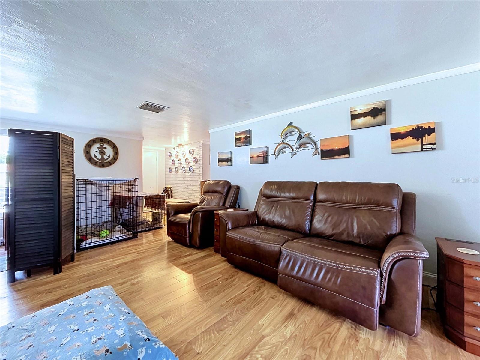 LEISURE BEACH - Residential