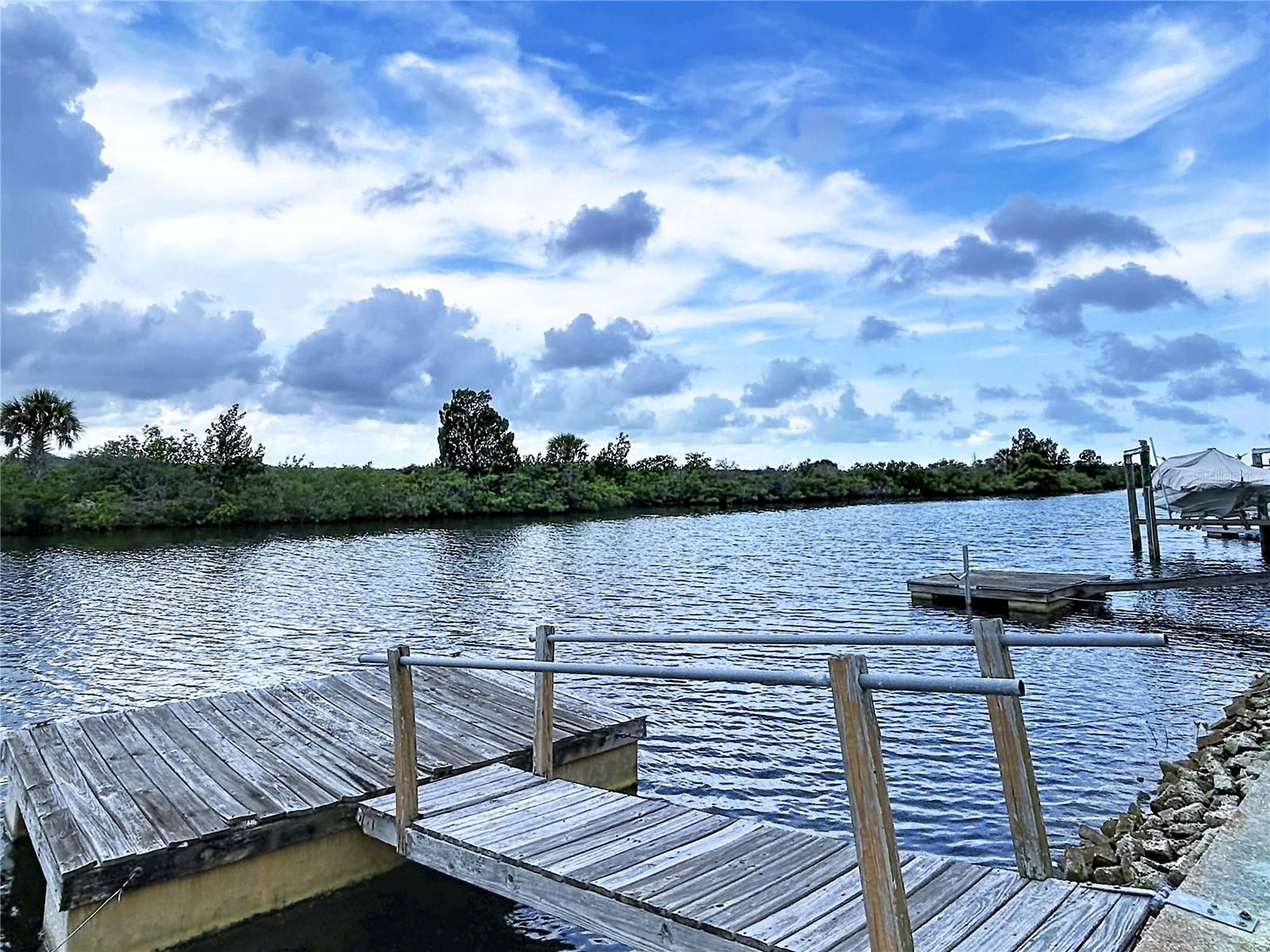 LEISURE BEACH - Residential