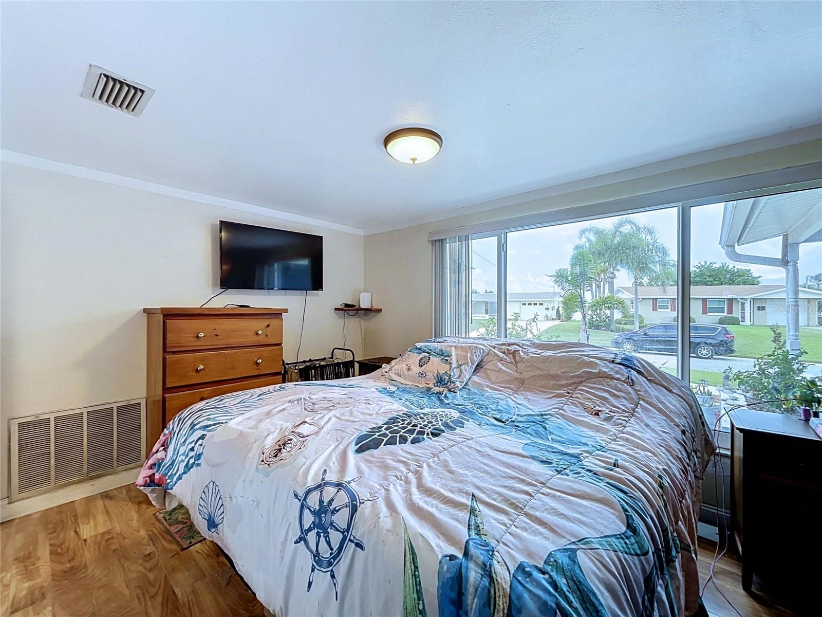 LEISURE BEACH - Residential
