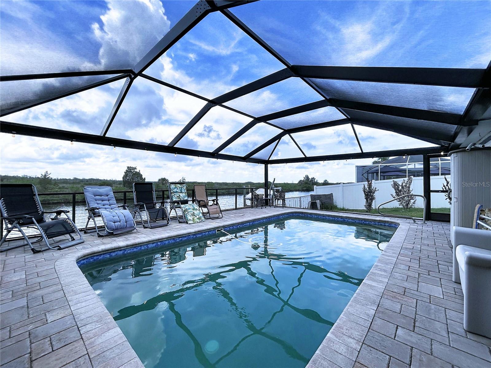 LEISURE BEACH - Residential