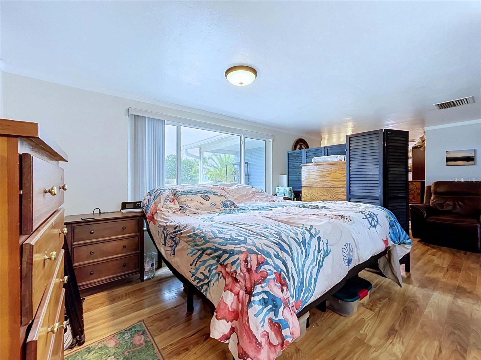 LEISURE BEACH - Residential