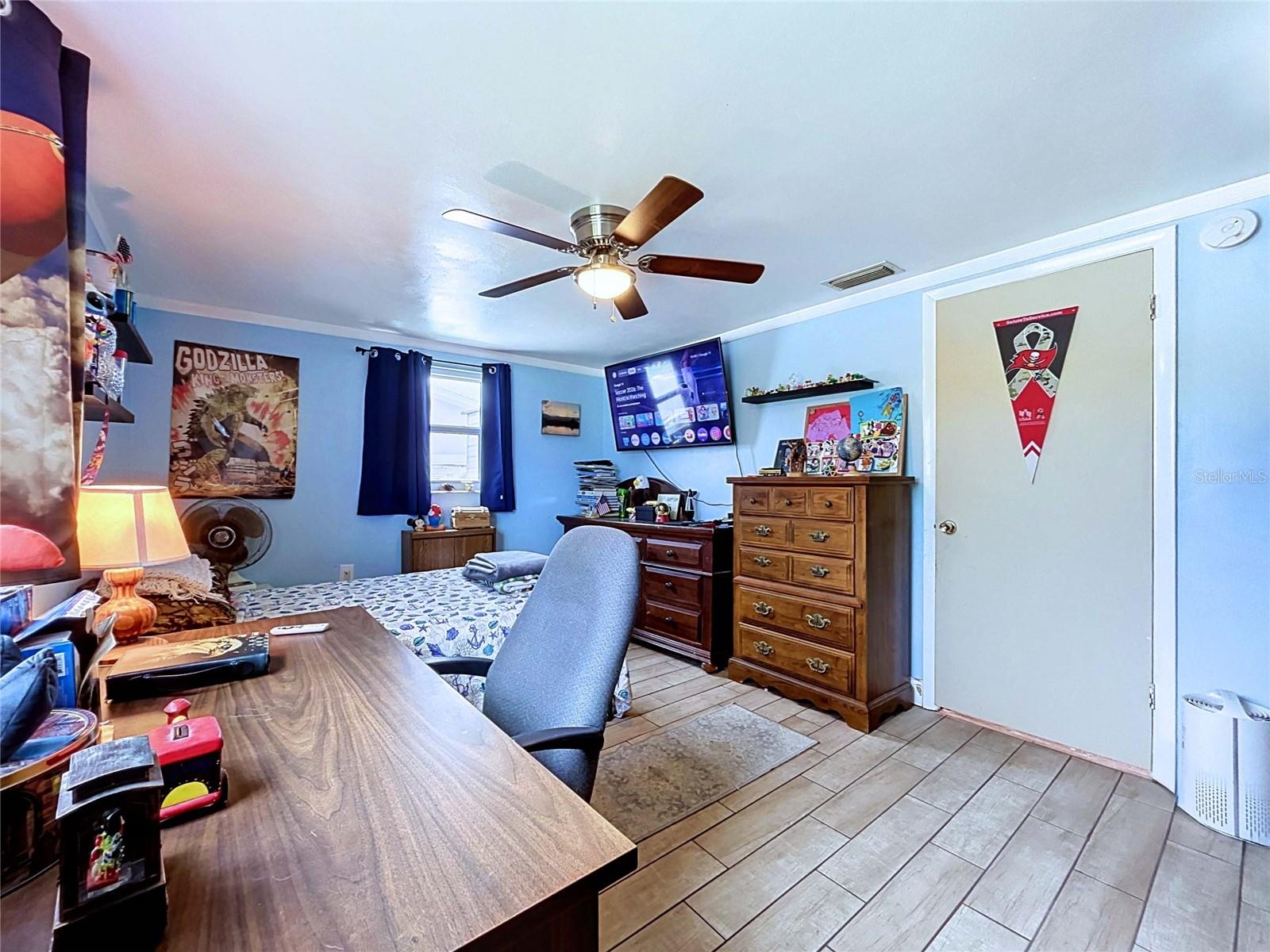 LEISURE BEACH - Residential